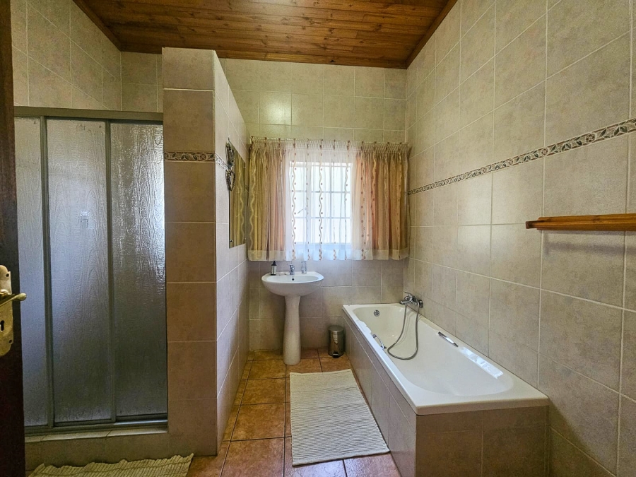 3 Bedroom Property for Sale in Lindequesdrif North West